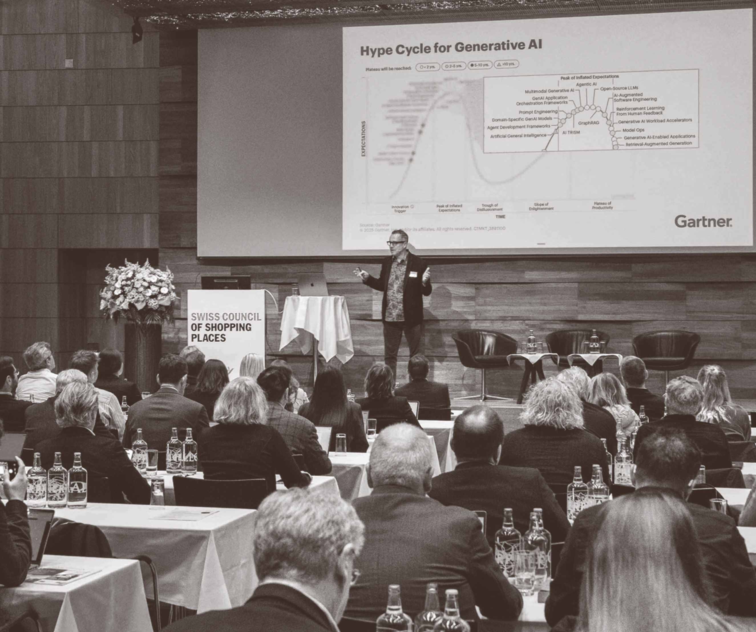Andy Ruf als Keynote-Speaker auf der Bühne
